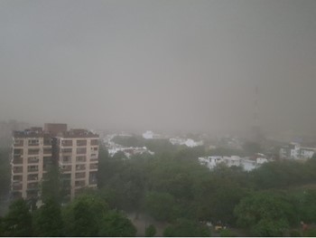 Smog in New Delhi. Image credit: Professor Jacqueline Hamilton, University of York.